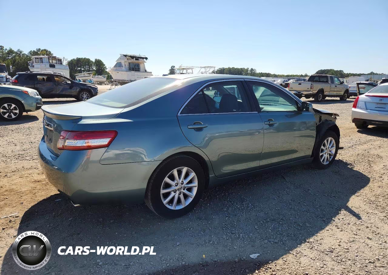 2011 Toyota Camry Xle VIN:4T1BF3EKXBU650562 - 3