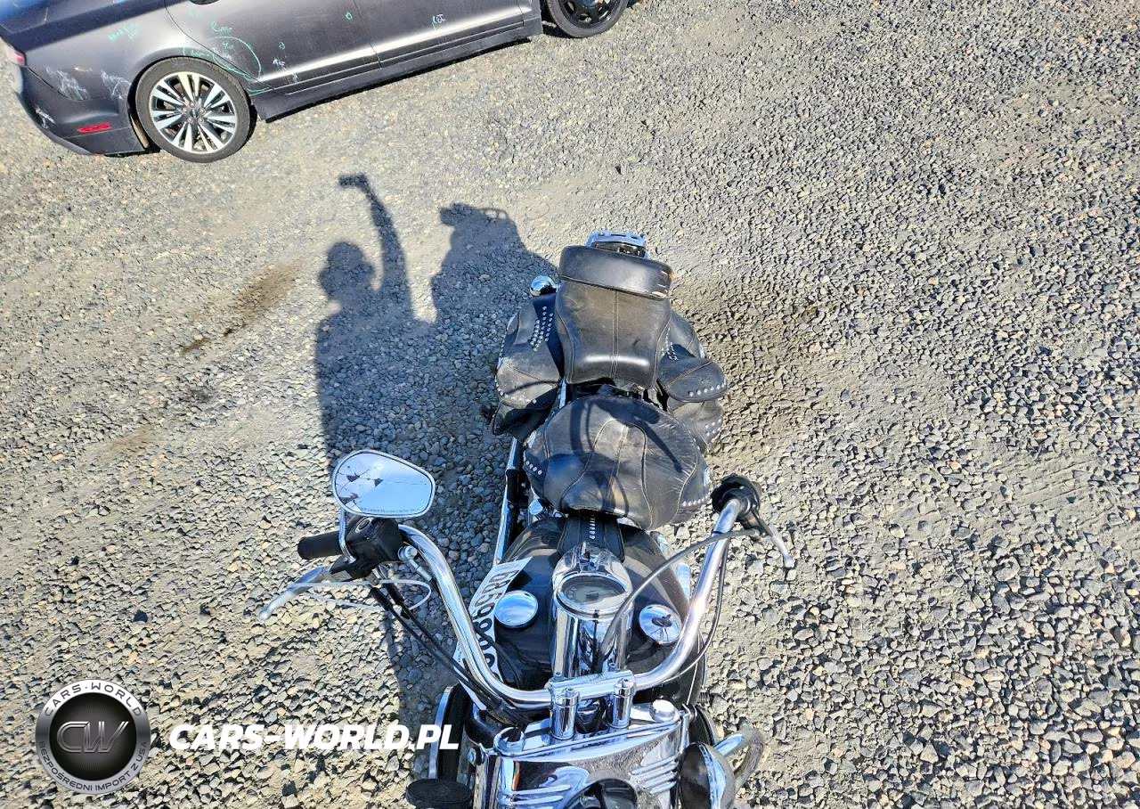 2013 Harley-Davidson Flstc Heritage Softail Classic VIN:1HD1BWV10DB041756 - 5
