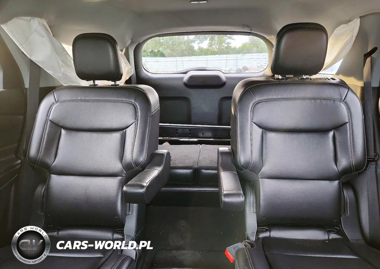 2021 Ford Explorer Xlt VIN:1FMSK8DH6MGA29397 - 10