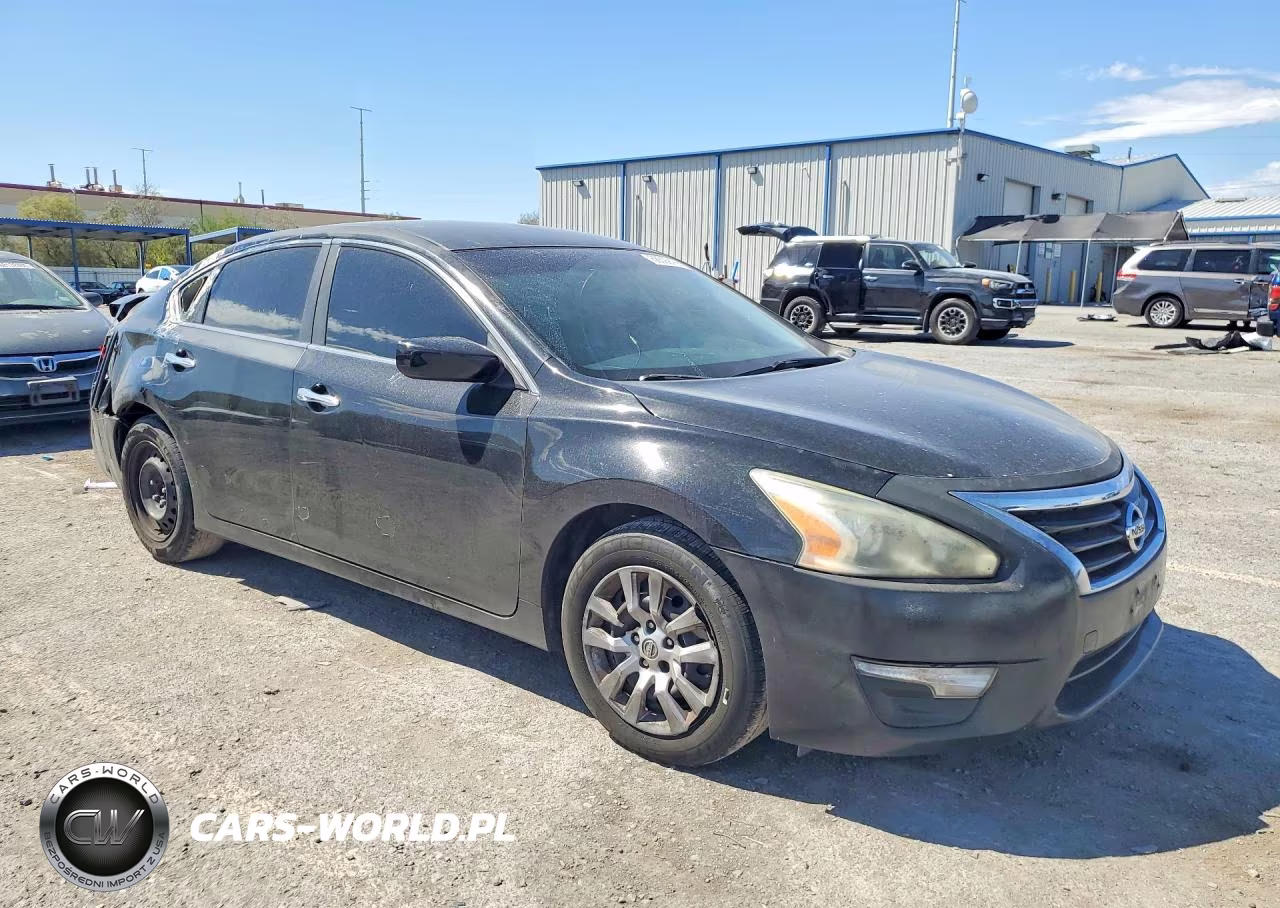 2015 Nissan Altima 2.5 S VIN:1N4AL3AP1FC138247 - 4