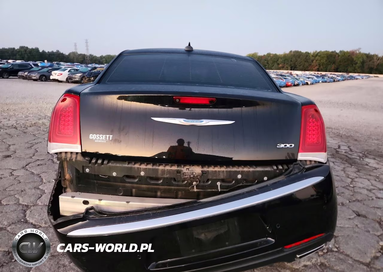 2021 Chrysler 300 Touring VIN:2C3CCAAG8MH614970 - 6
