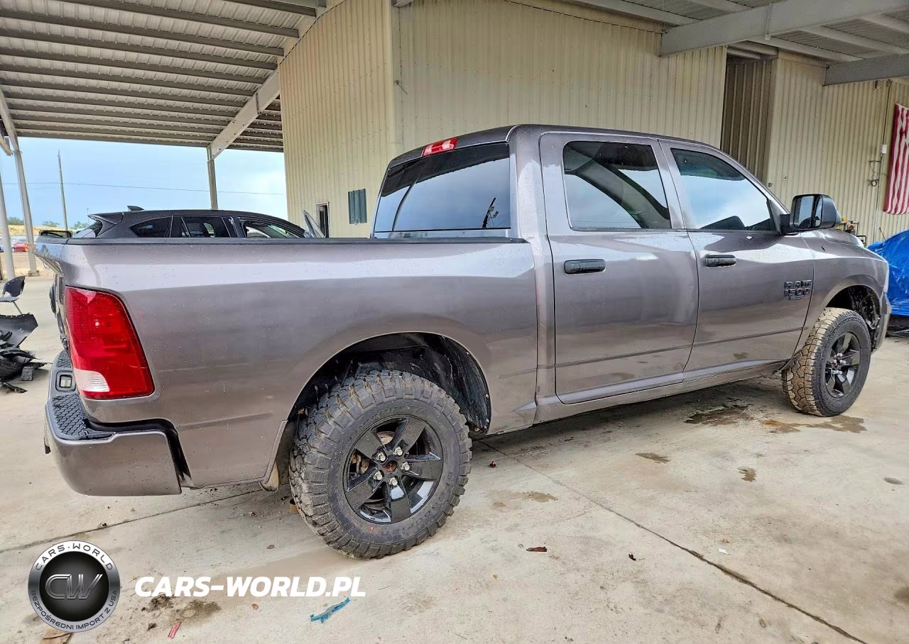 2021 Ram 1500 Classic Tradesman VIN:3C6RR7KG4MG707370 - 3