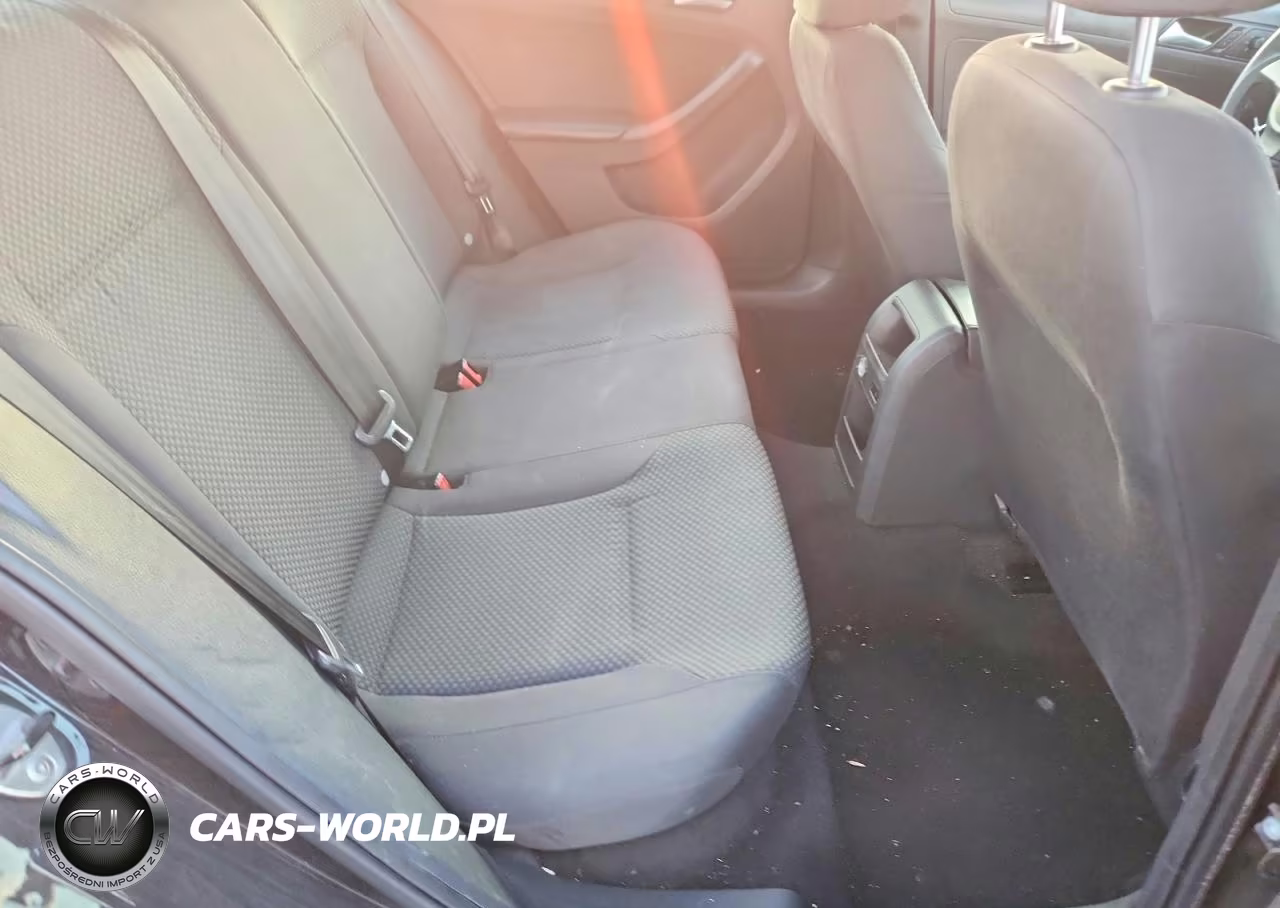2014 Volkswagen Jetta Base VIN:3VW2K7AJ1EM438787 - 10