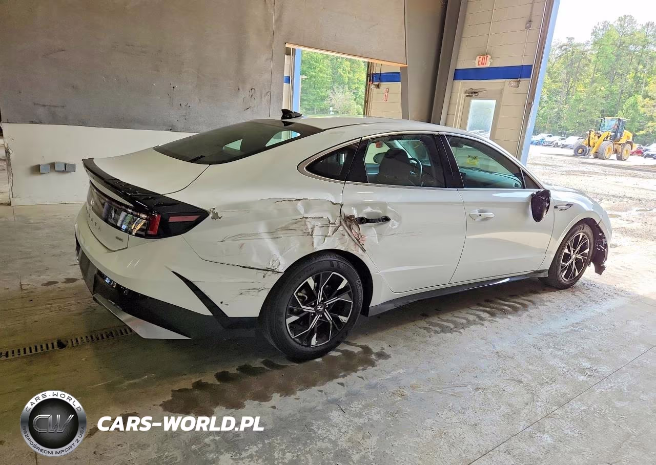 2025 Hyundai Sonata Sel VIN:KMHL64JA0SA487168 - 3