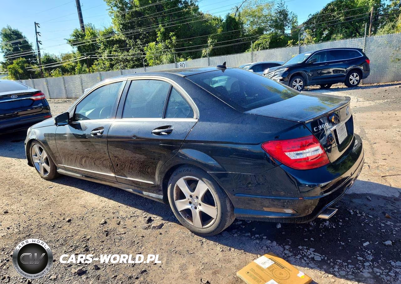 2012 Mercedes-Benz C 300 4Matic VIN:WDDGF8BB3CR192952 - 2