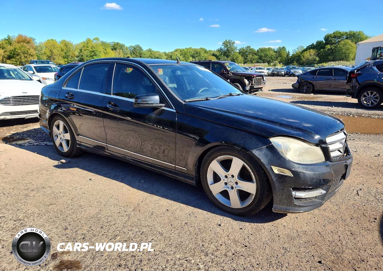 2012 Mercedes-Benz C 300 4Matic VIN:WDDGF8BB3CR192952 - 4