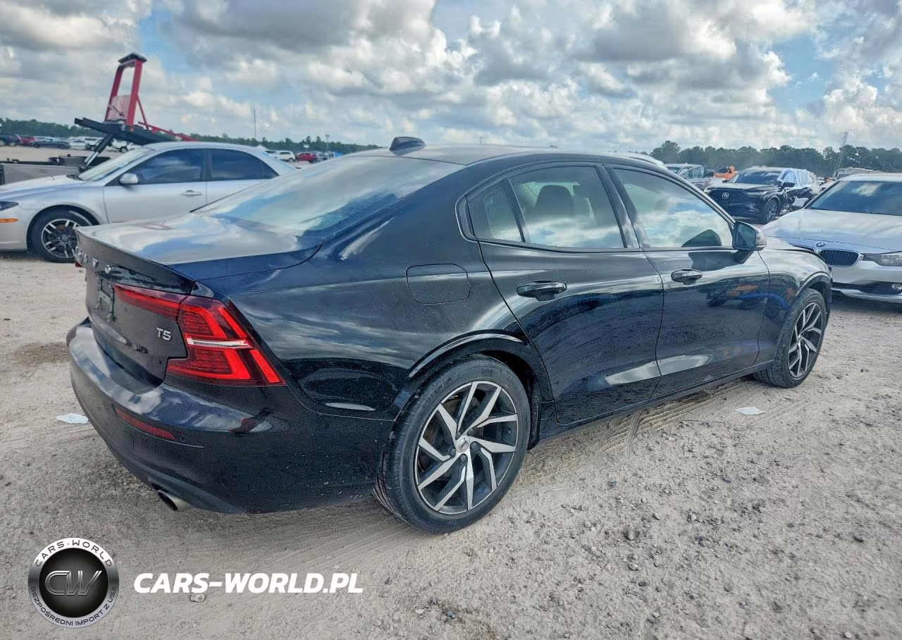 2019 Volvo S60 T5 Momentum VIN:7JR102FK6KG016935 - 3