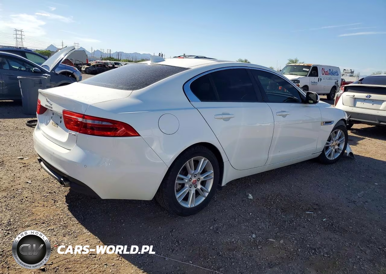 2017 Jaguar Xe Premium VIN:SAJAD4BG6HA965821 - 3