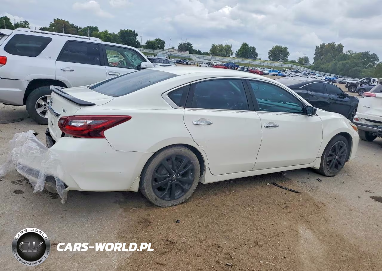 2017 Nissan Altima 2.5 Sr VIN:1N4AL3AP8HC184709 - 3