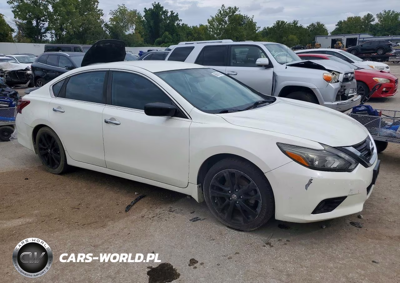 2017 Nissan Altima 2.5 Sr VIN:1N4AL3AP8HC184709 - 4