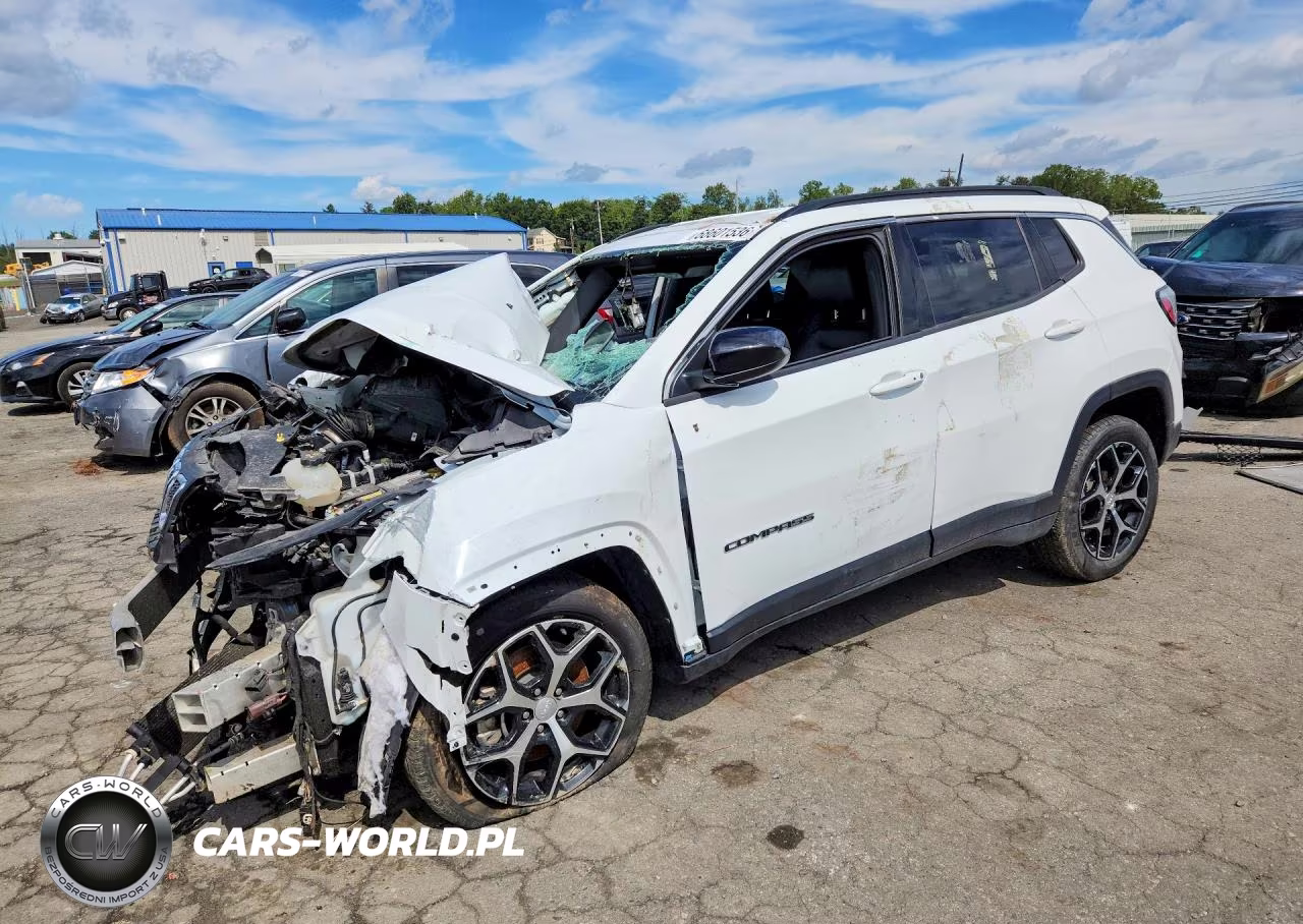 2024 Jeep Compass Latitude – zdjęcie 1 z 14