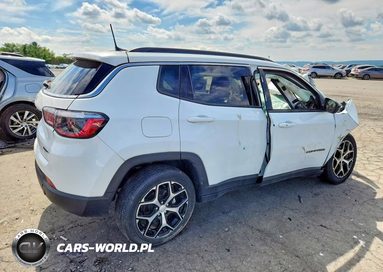 2024 Jeep Compass Latitude VIN:3C4NJDBN3RT598863 - 3