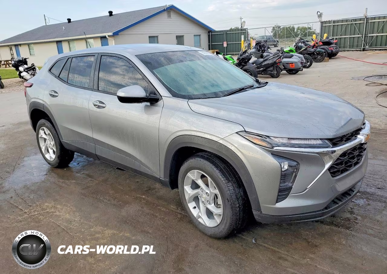2025 Chevrolet Trax Ls VIN:KL77LFEP8SC080824 - 4