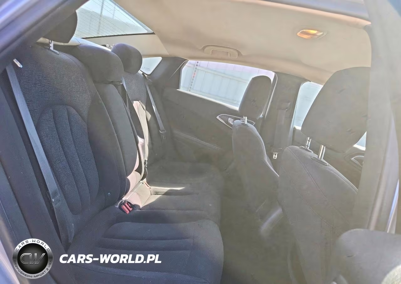 2015 Chrysler 200 Limited VIN:1C3CCCAB6FN672005 - 10