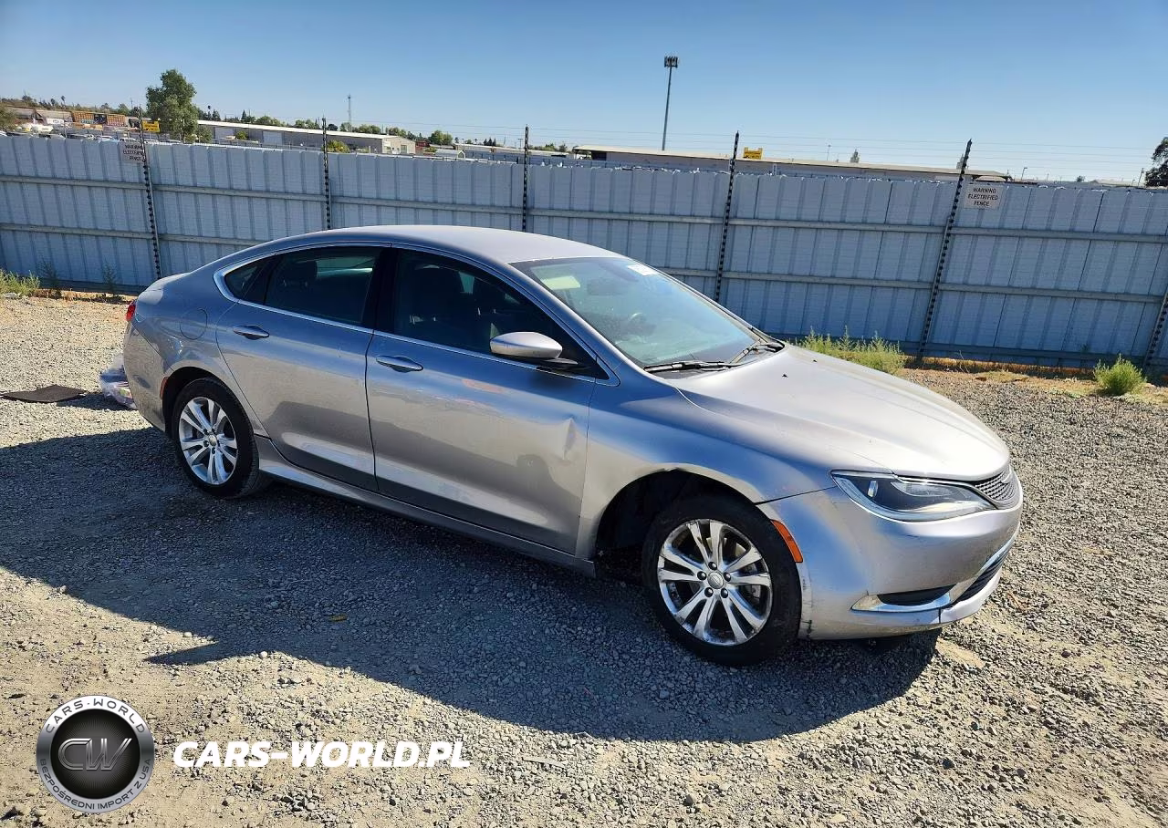 2015 Chrysler 200 Limited VIN:1C3CCCAB6FN672005 - 4