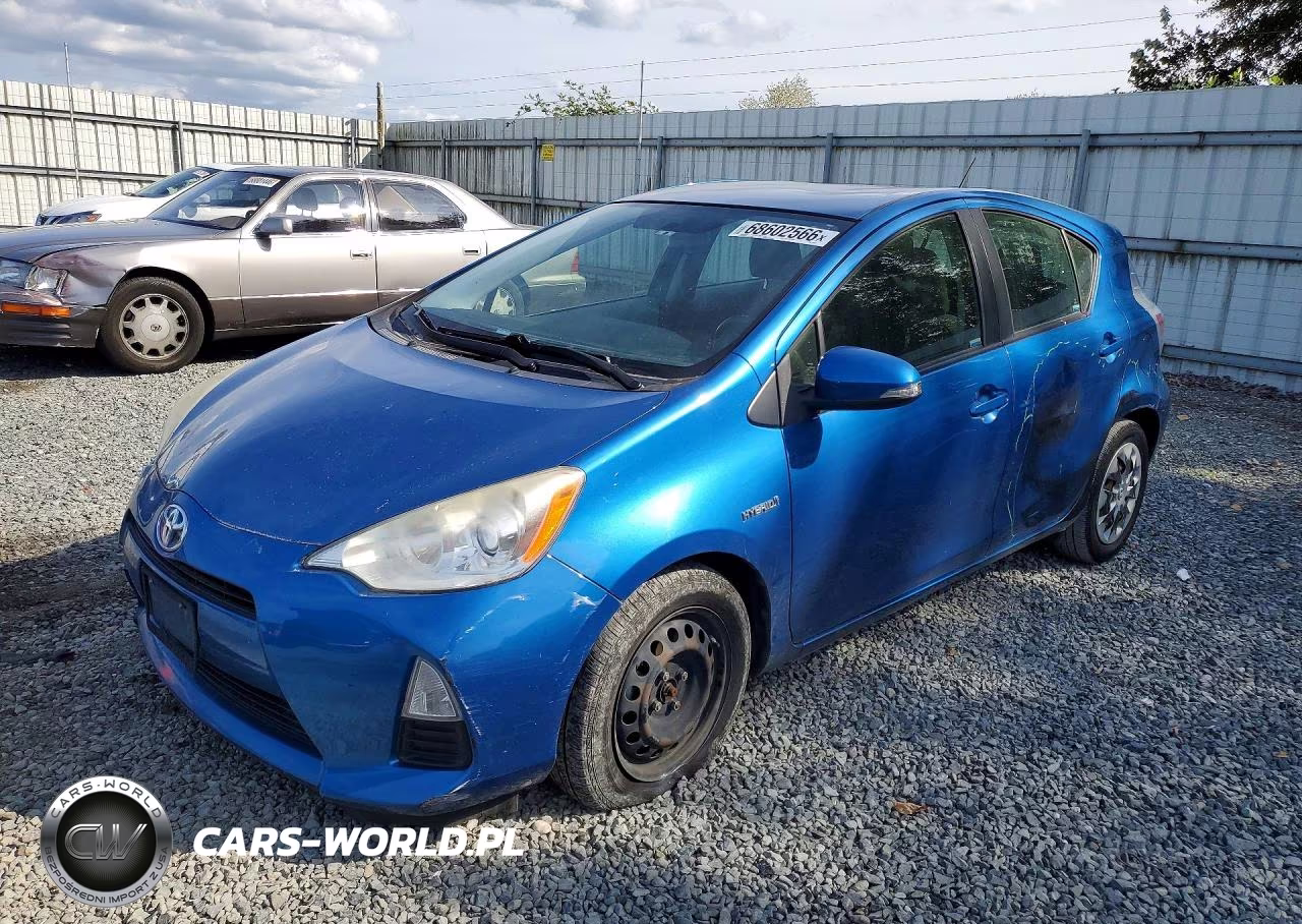 2013 Toyota Prius C Two
