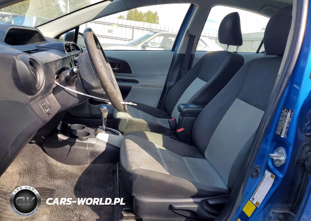 2013 Toyota Prius C Two VIN:JTDKDTB38D1543652 - 7