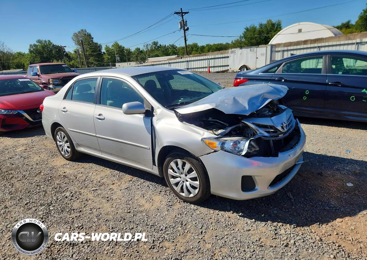 2013 Toyota Corolla Le VIN:2T1BU4EE9DC940754 - 4