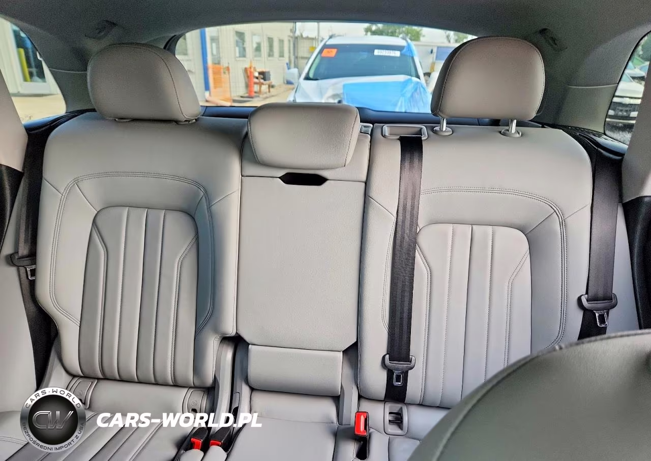 2023 Audi Q5 Premium Plus 45 VIN:WA1EAAFY8P2173375 - 10