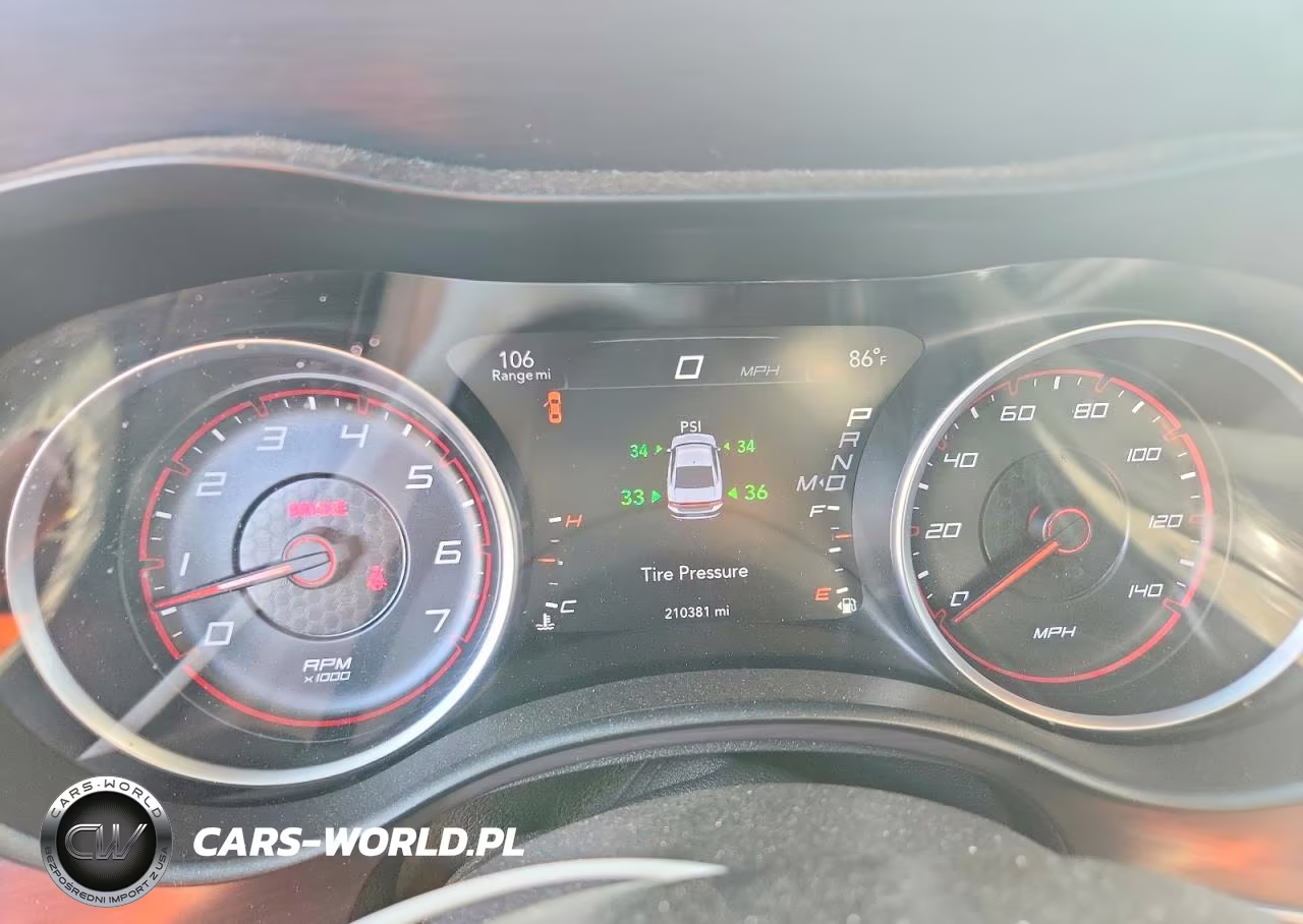 2018 Dodge Charger Sxt VIN:2C3CDXBG3JH272516 - 9