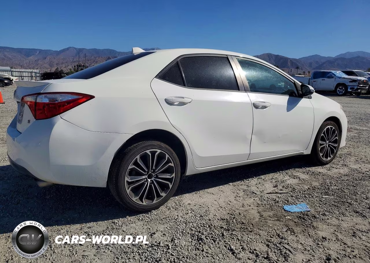 2015 Toyota Corolla S Plus VIN:5YFBURHE7FP224043 - 3