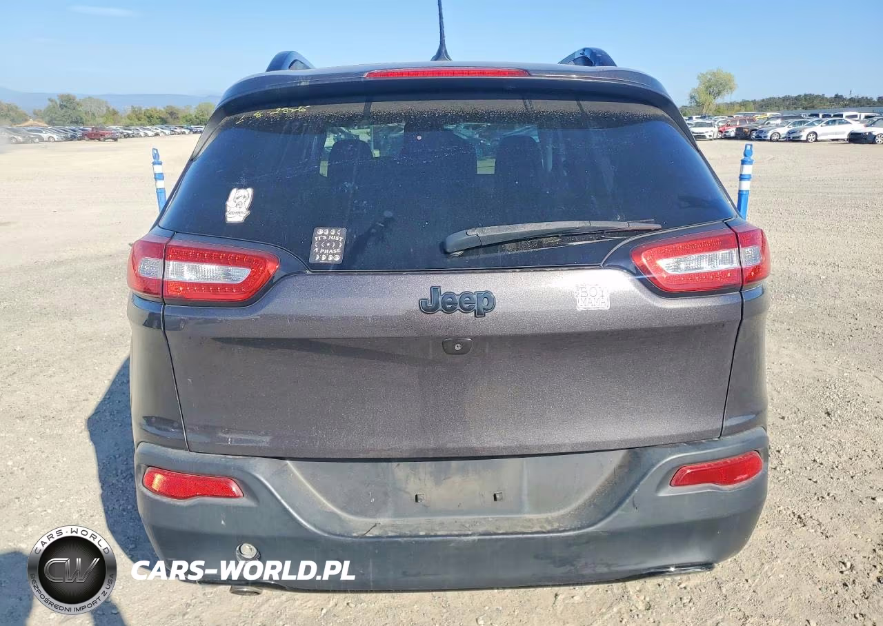 2018 Jeep Cherokee Latitude VIN:1C4PJLCB8JD554052 - 6