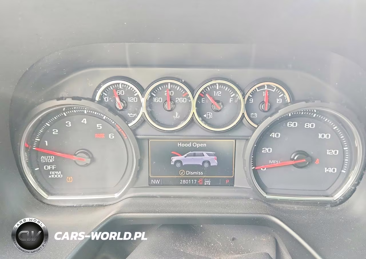 2021 Chevrolet Tahoe K1500 Z71 VIN:1GNSKPKD0MR378713 - 9