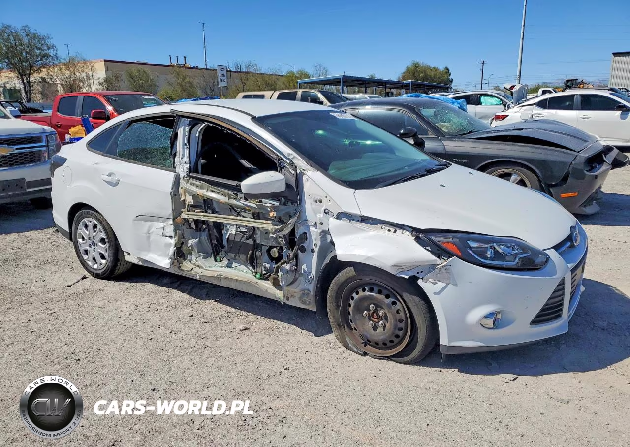 2012 Ford Focus Se VIN:1FAHP3F27CL290691 - 4