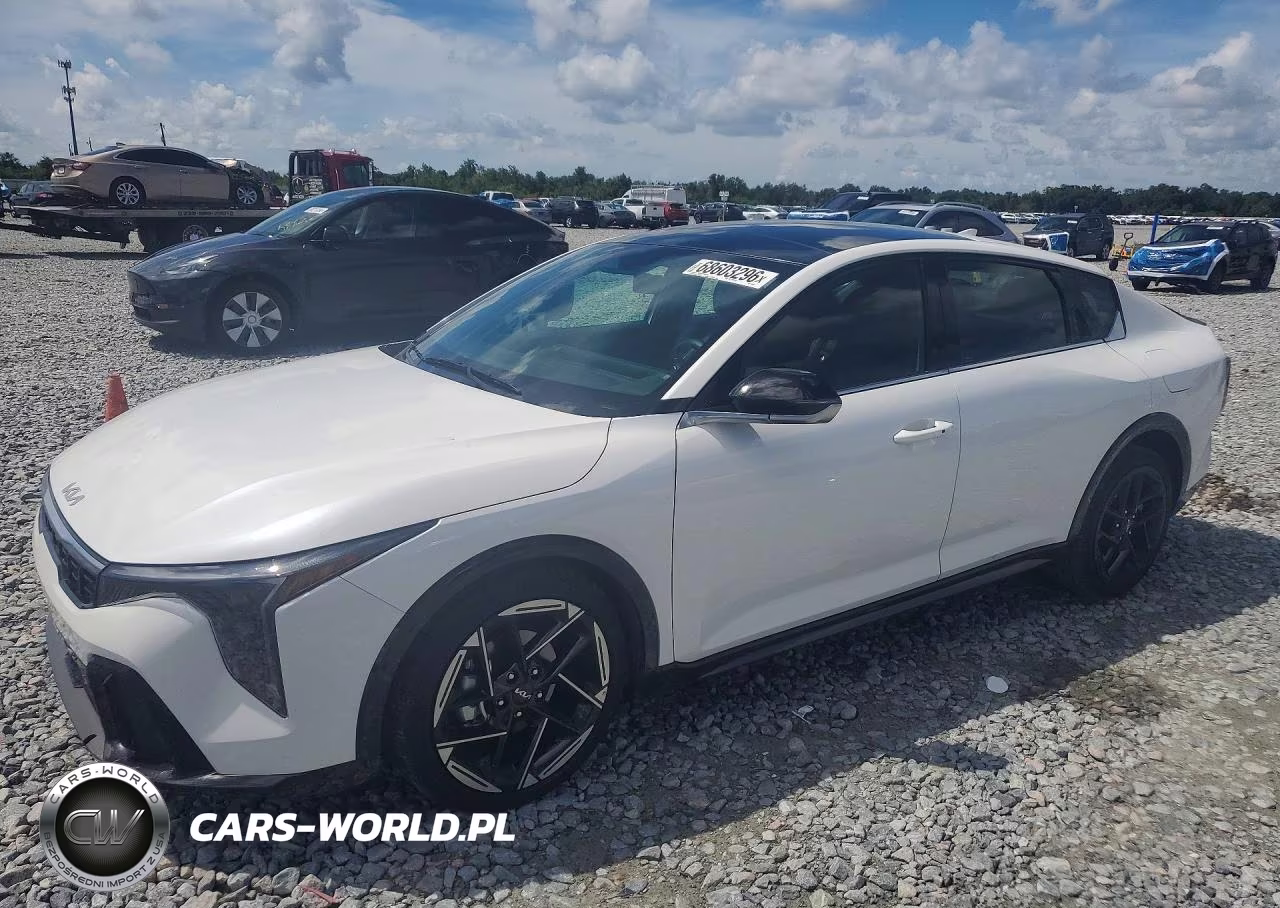 2025 Kia K4 Gt Line VIN:3KPFW4DEXSE174335 - 1