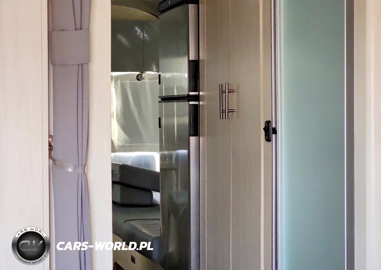 2022 Airstream Rv VIN:1STT9YL28NJ559085 - 8