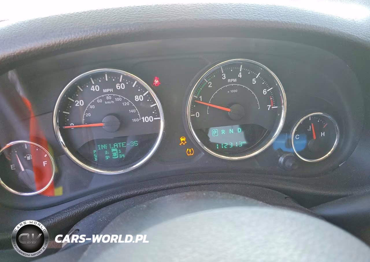 2018 Jeep Wrangler Unlimited Sport VIN:1C4BJWDG1JL907906 - 9