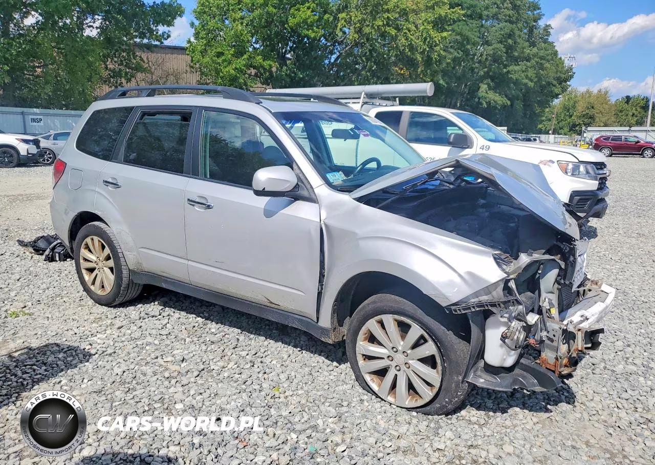 2011 Subaru Forester 2.5X Premium VIN:JF2SHADC4BH723612 - 4