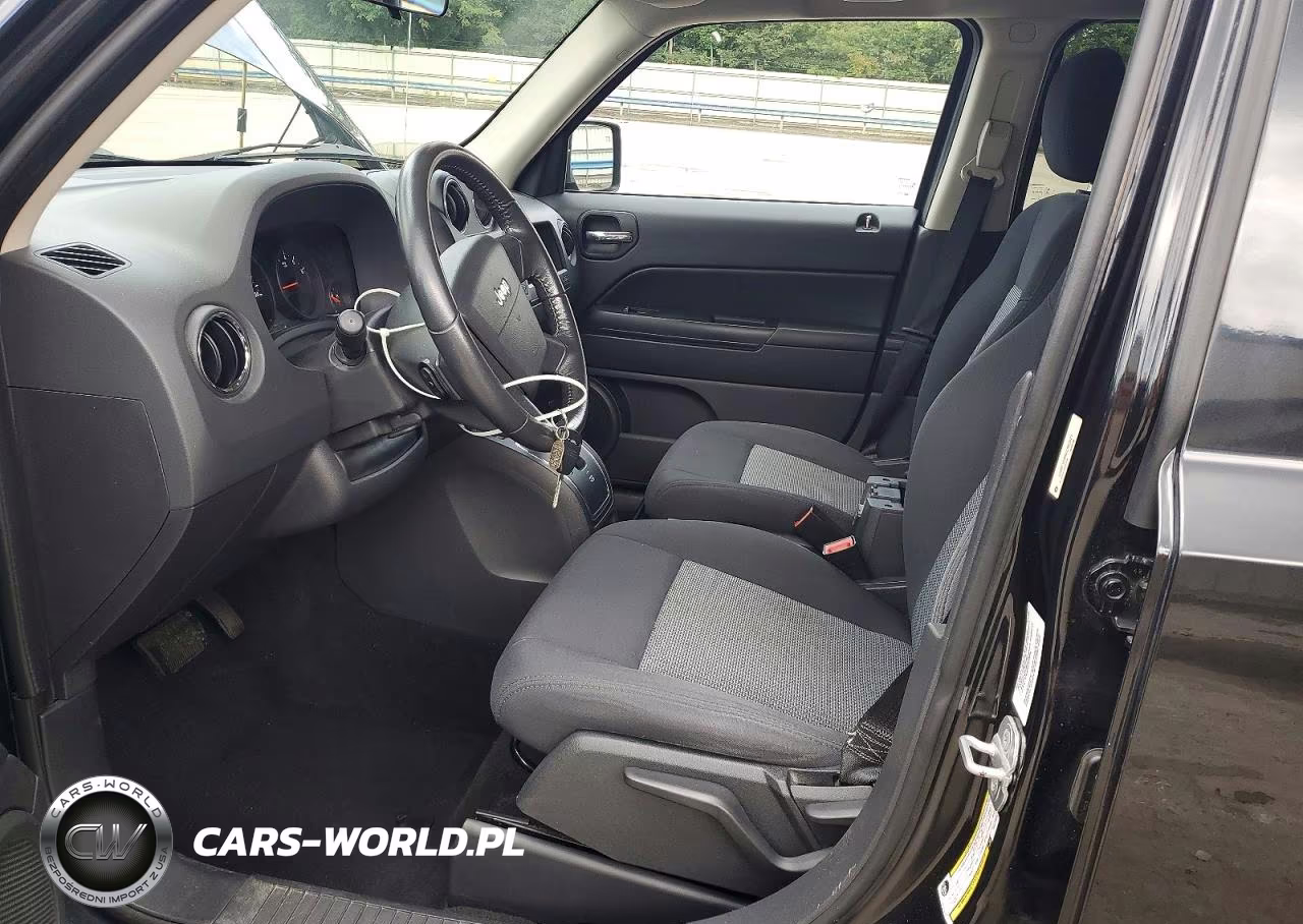 2010 Jeep Patriot Sport VIN:1J4NF1GB9AD623381 - 7