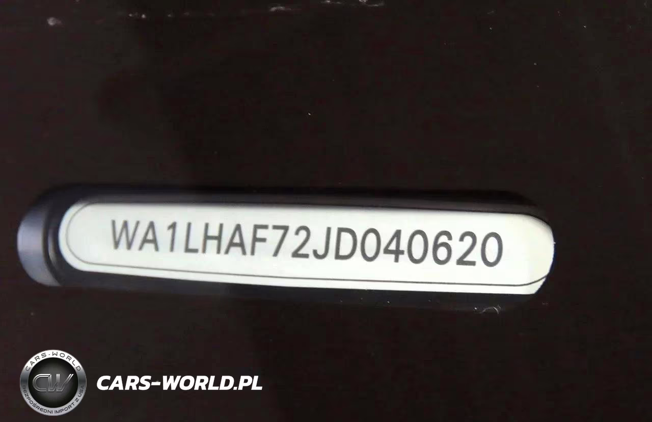 2018 Audi Q7 Premium Plus VIN:WA1LHAF72JD040620 - 10