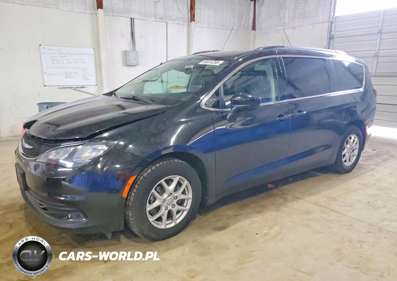 2020 Chrysler Voyager Lxi