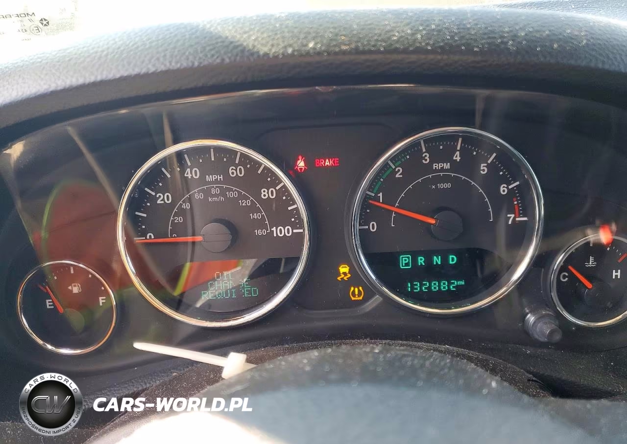 2014 Jeep Wrangler Unlimited Sport VIN:1C4BJWDG8EL316381 - 9