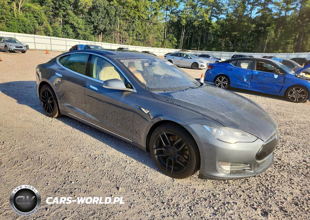 2013 Tesla Model S VIN:5YJSA1BG7DFP03771 - 4