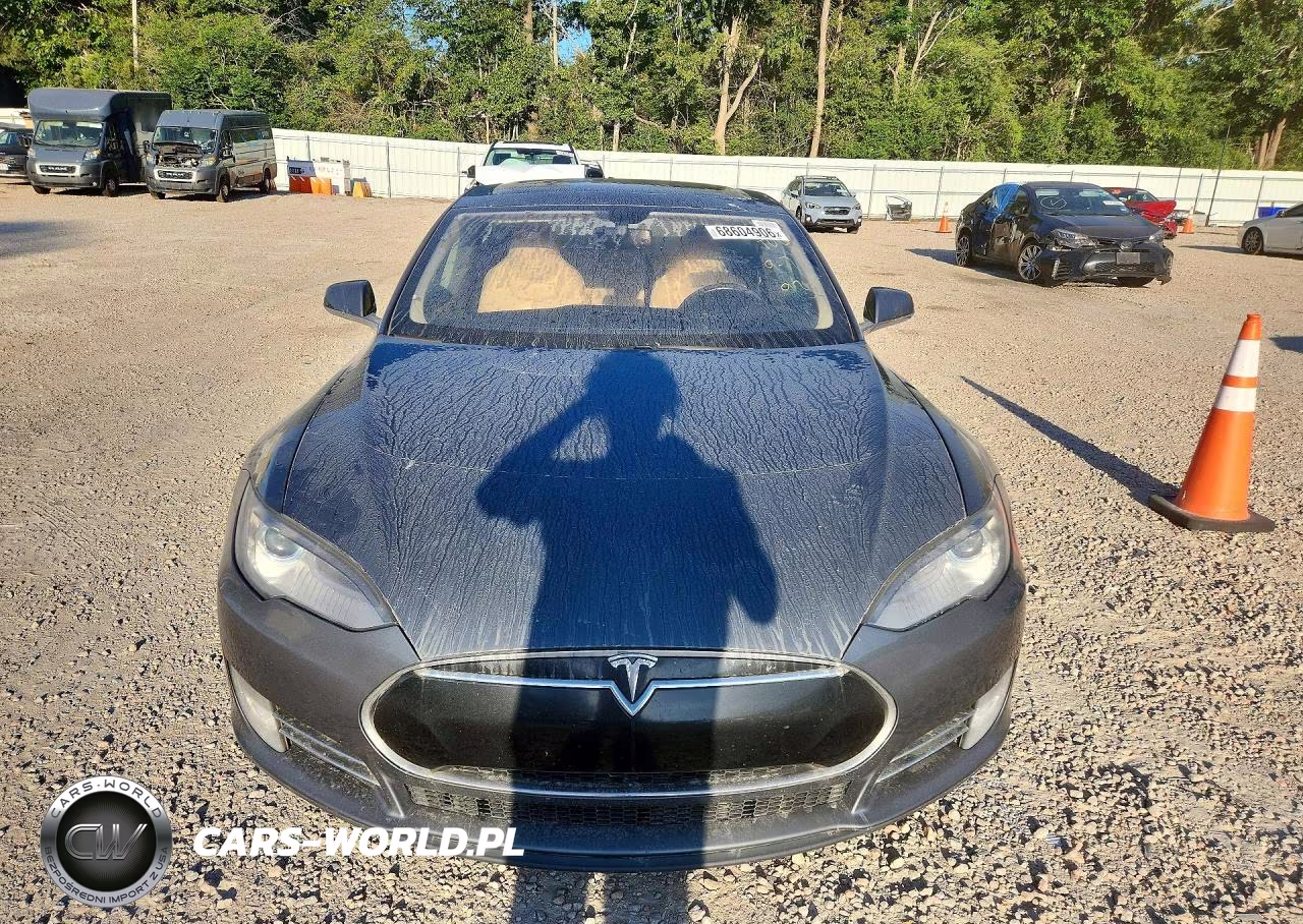 2013 Tesla Model S VIN:5YJSA1BG7DFP03771 - 5