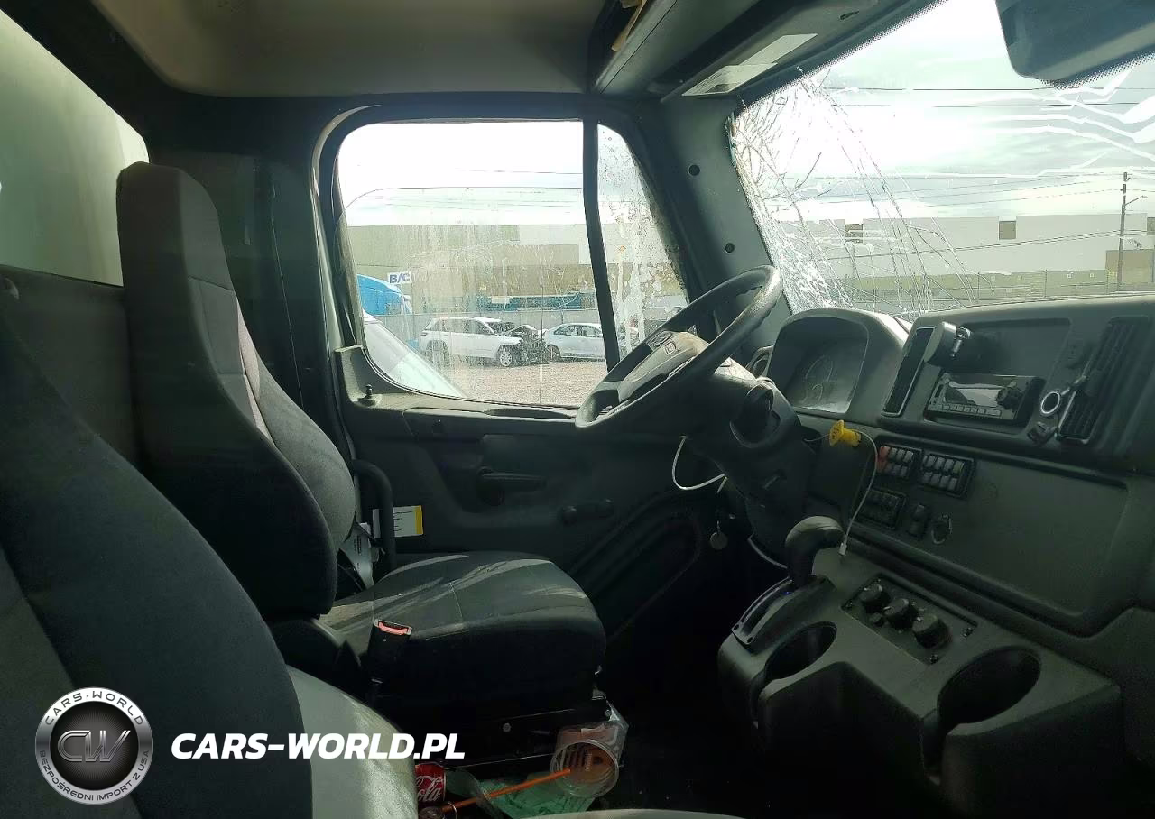 2025 Freightliner Business Class M2 Box Truck VIN:3ALACWFC5SDVM8297 - 11