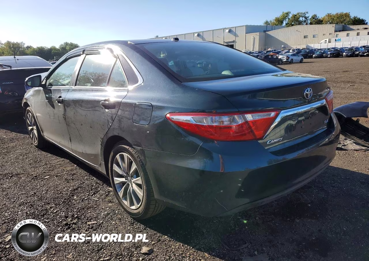2015 Toyota Camry Xle VIN:4T4BF1FK5FR496129 - 2