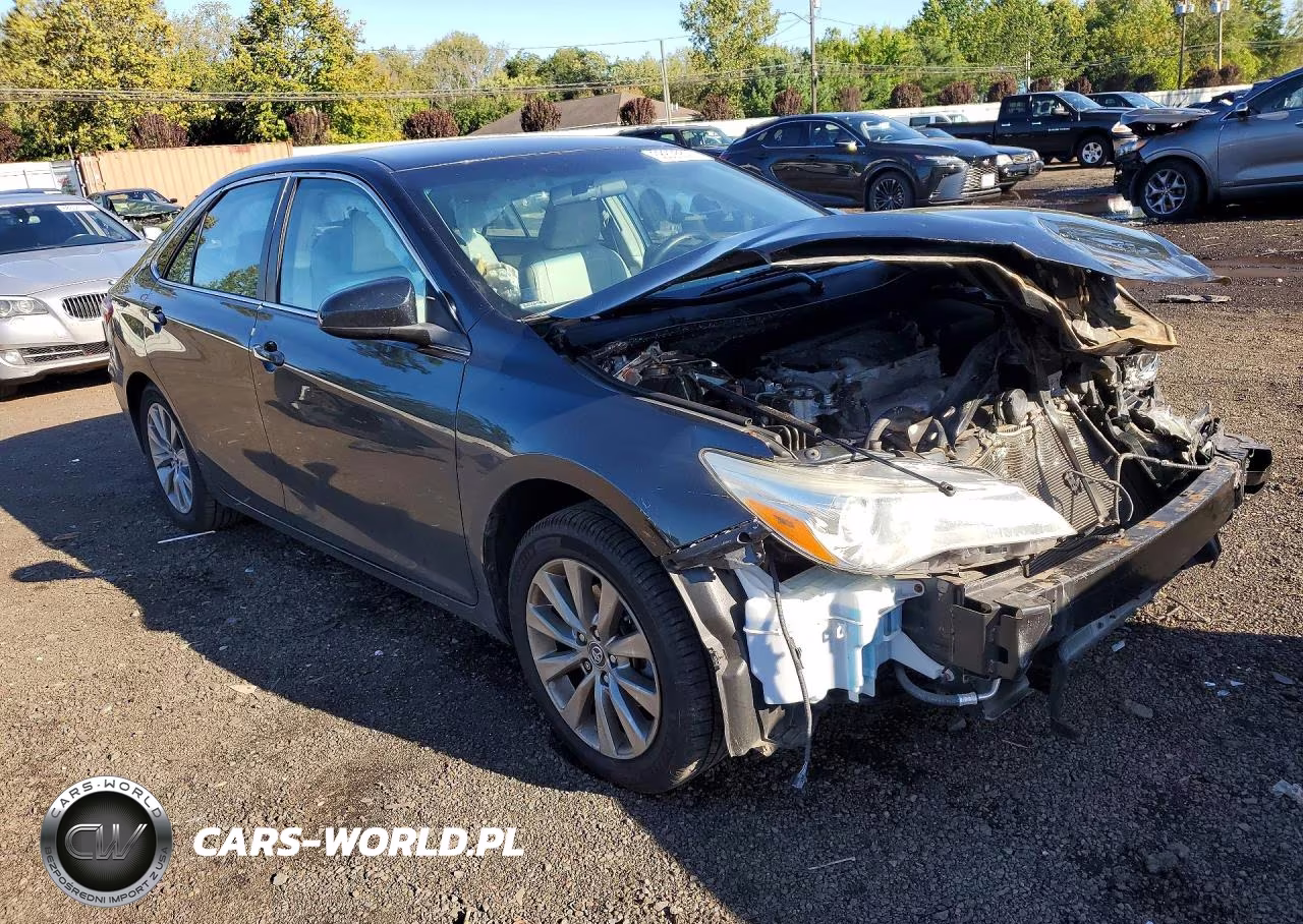 2015 Toyota Camry Xle VIN:4T4BF1FK5FR496129 - 4