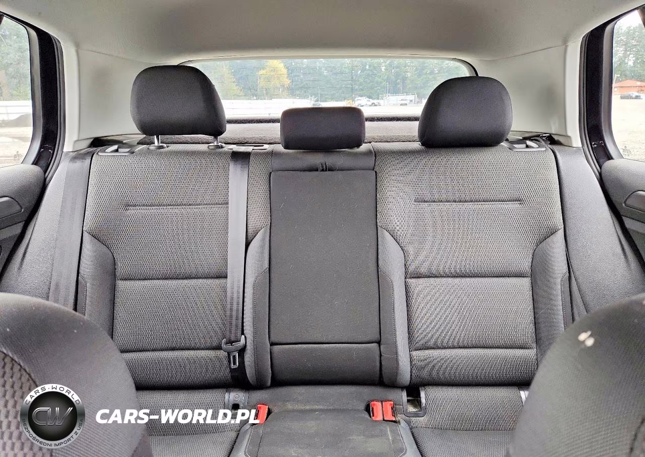 2018 Volkswagen Golf S VIN:3VWG17AU4JM251816 - 10