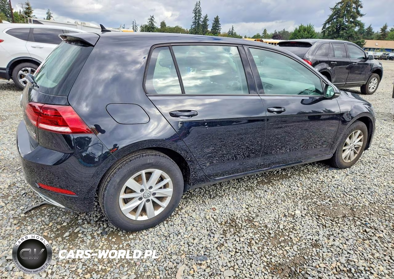 2018 Volkswagen Golf S VIN:3VWG17AU4JM251816 - 3