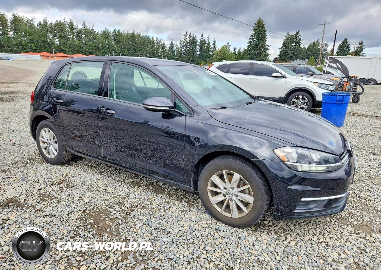2018 Volkswagen Golf S VIN:3VWG17AU4JM251816 - 4