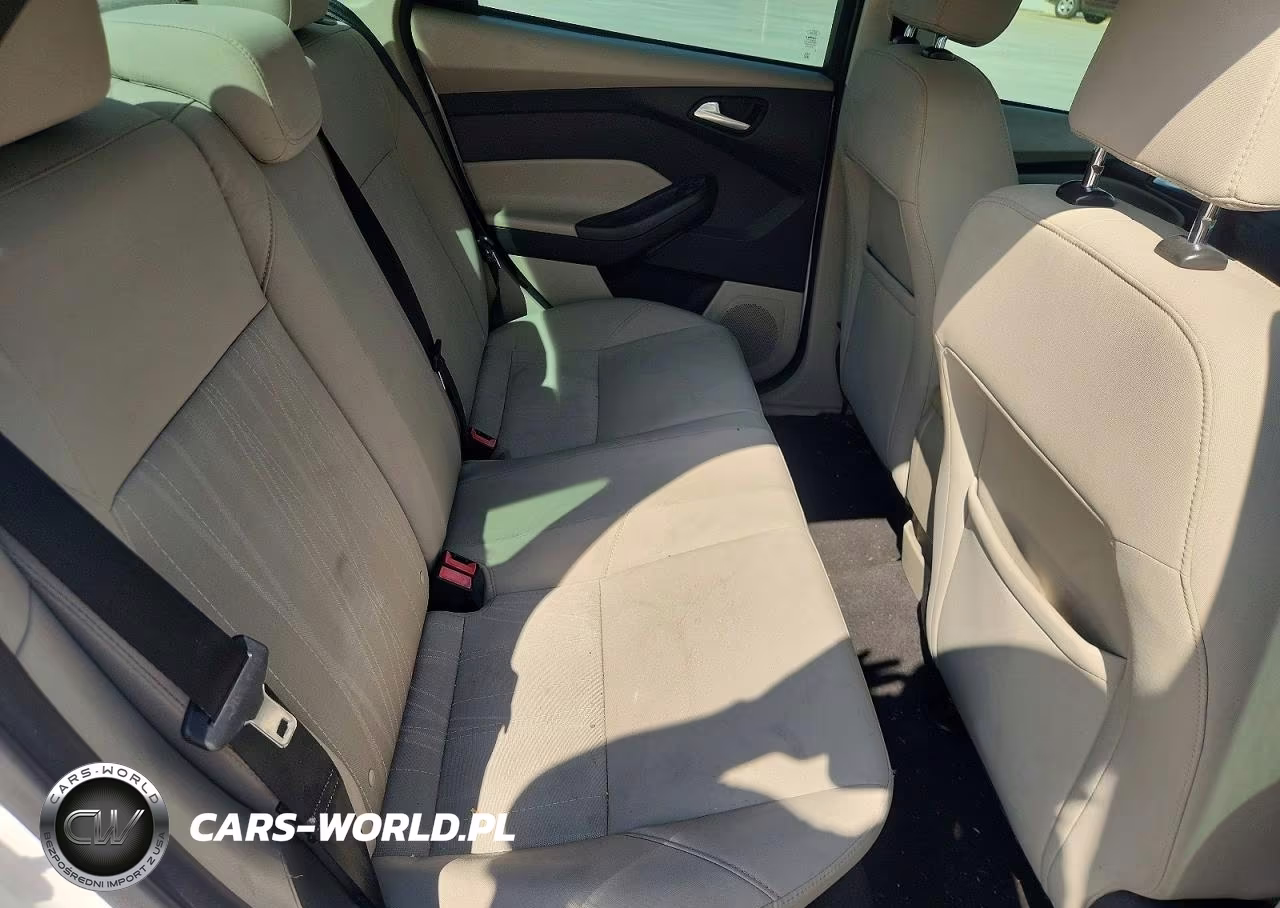 2015 Ford Focus Se VIN:1FADP3F20FL250407 - 10