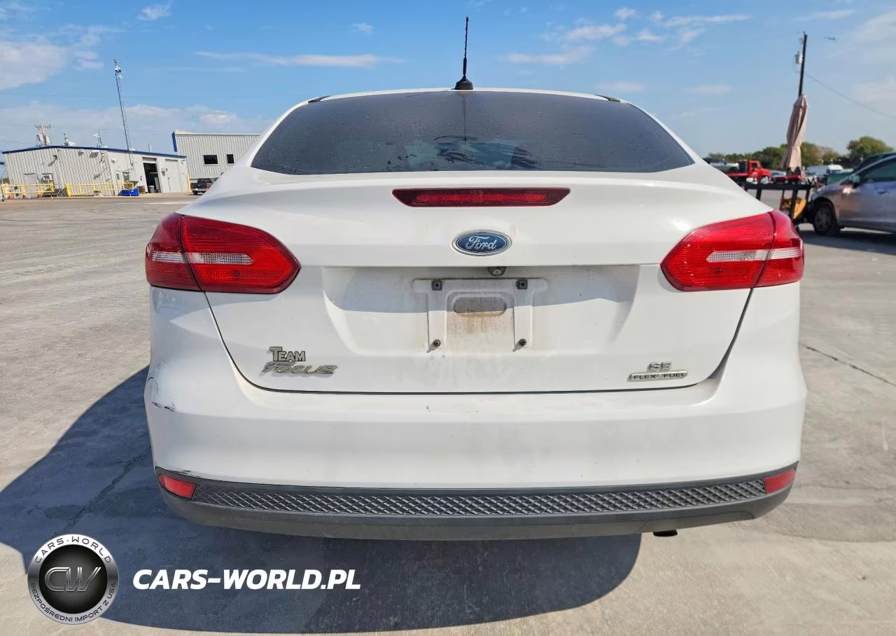 2015 Ford Focus Se VIN:1FADP3F20FL250407 - 6