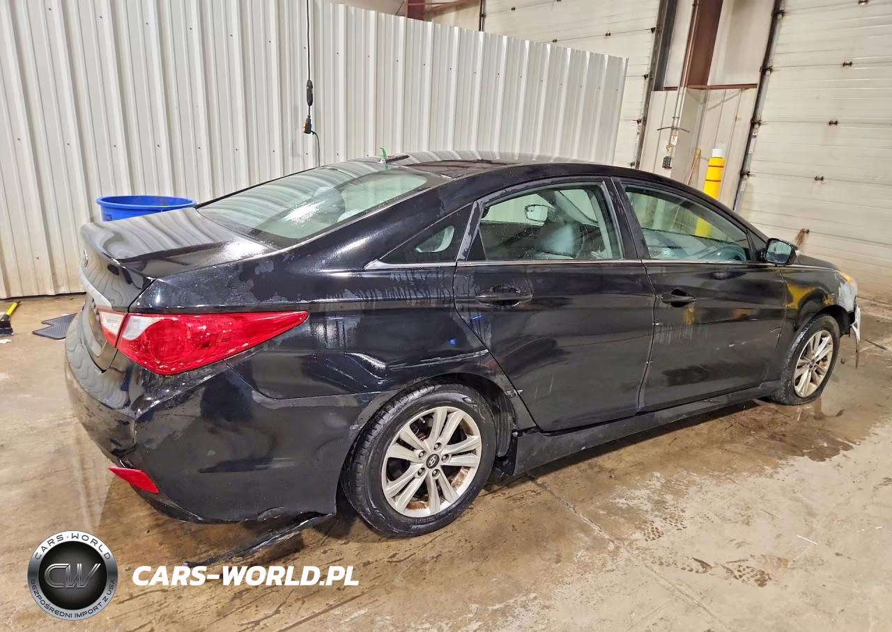 2014 Hyundai Sonata Gls VIN:5NPEB4AC1EH946585 - 3