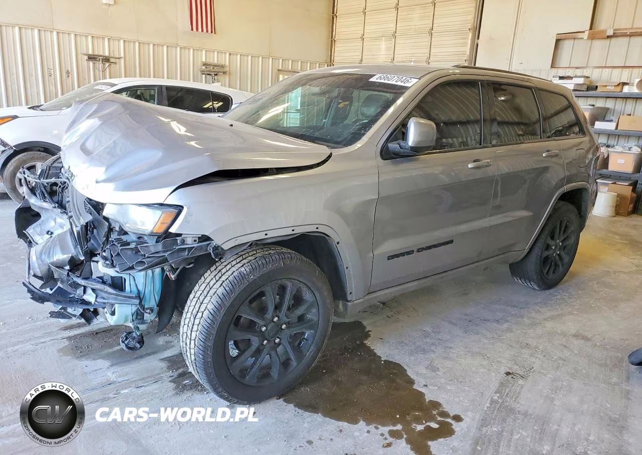 2020 Jeep Grand Cherokee Laredo