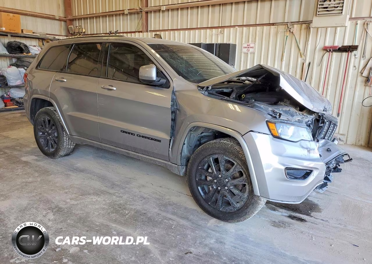 2020 Jeep Grand Cherokee Laredo VIN:1C4RJFAG6LC137627 - 4