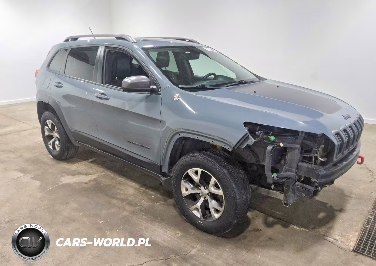 2015 Jeep Cherokee Trailhawk VIN:1C4PJMBS3FW520474 - 4